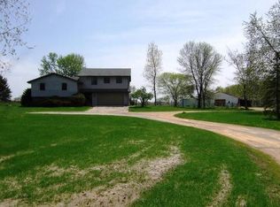 7836 Stephens Rd, Rockton, IL 61072