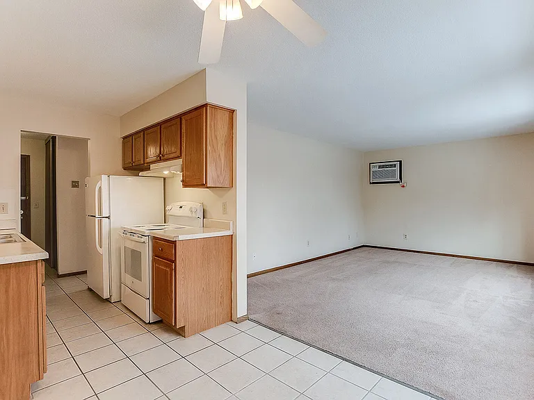 4052 Minnehaha Avenue — Photo 6