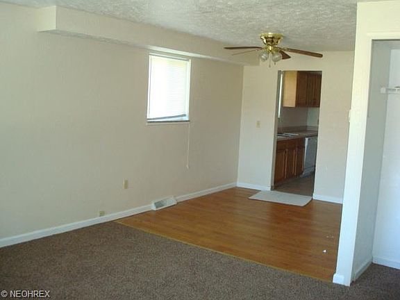 4th image of 23930 Banbury Cir APT 1
