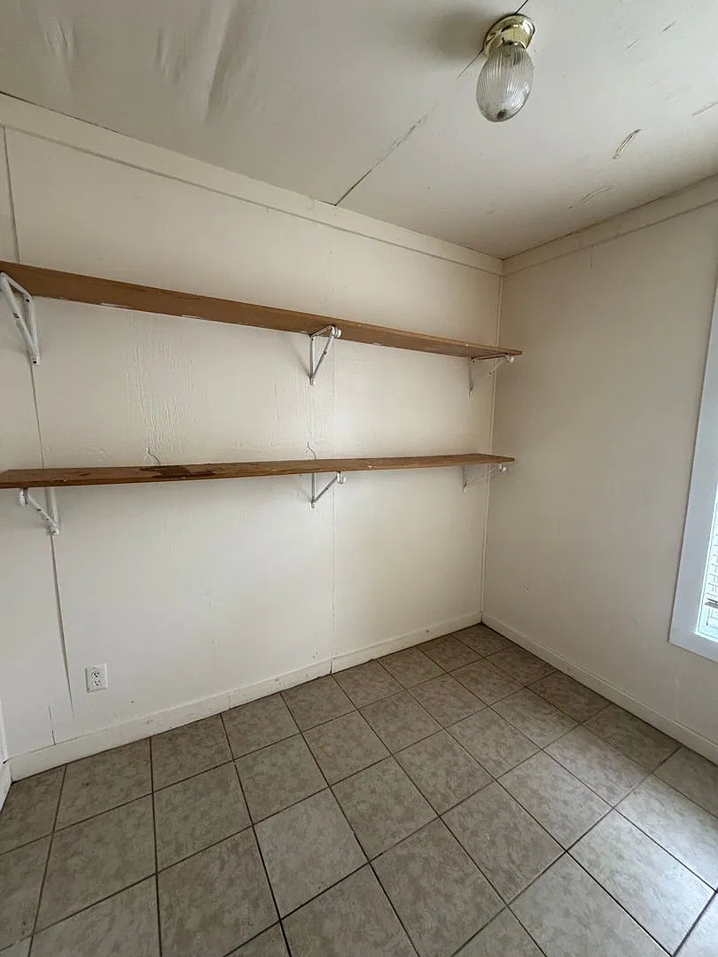 541 West End Ave — Photo 3