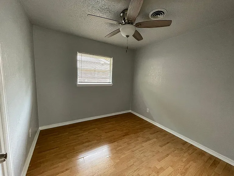 5808 NW Liberty Ave — Photo 17