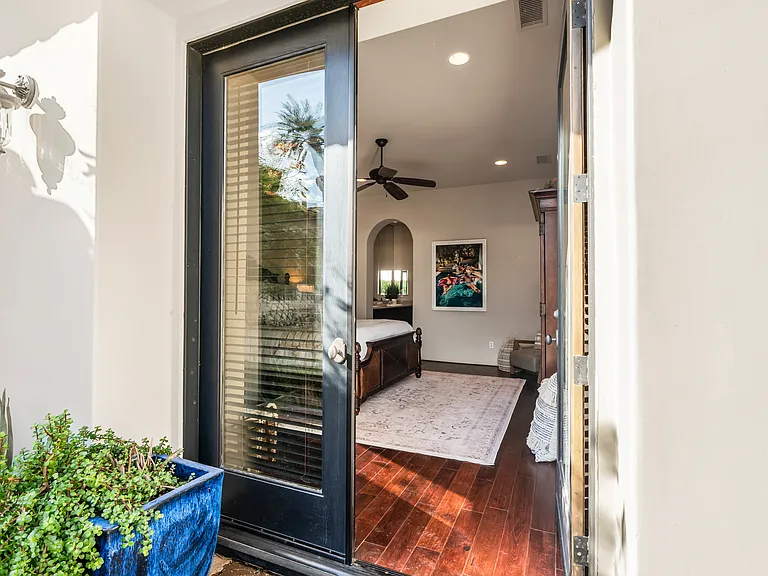 56738 Palms Dr — Photo 24