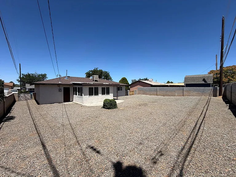 1512 Clancy Dr NE — Photo 24