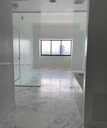4th image of 480 NE 31st St Unit 2403