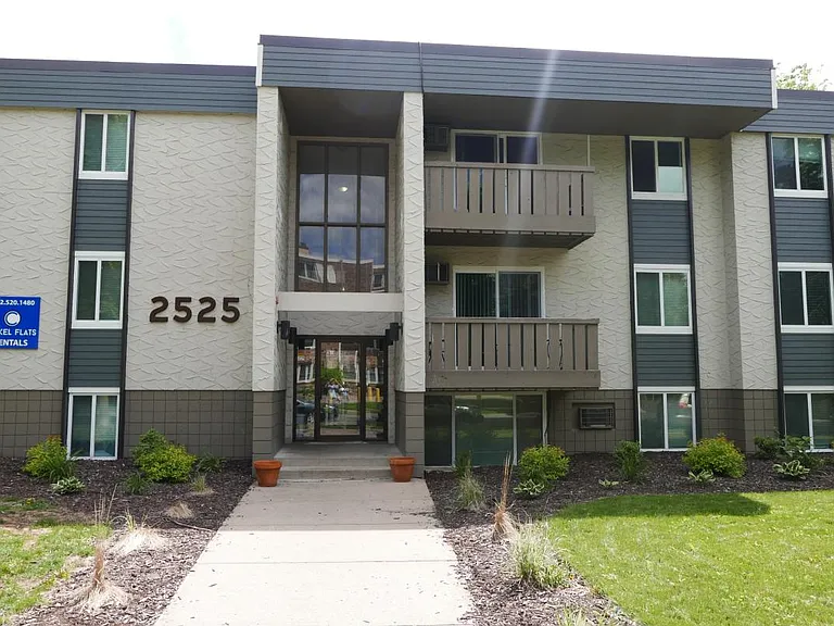 2525 Blaisdell Ave #2 — Photo 6