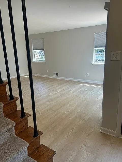 2 bed, 1.5 bath, 1300 sqft, $1,550 — Photo 2