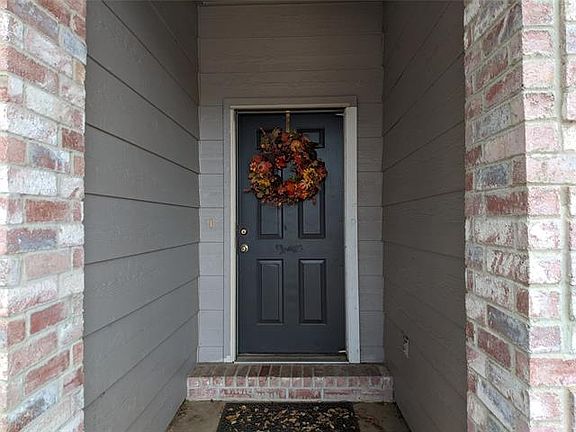 2nd image of 2515 Mountainview Dr