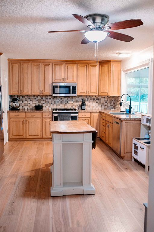 2045 Country Field Dr - Property Image