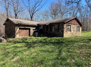 380 Madison St #6518, Huntsville, AR 72740