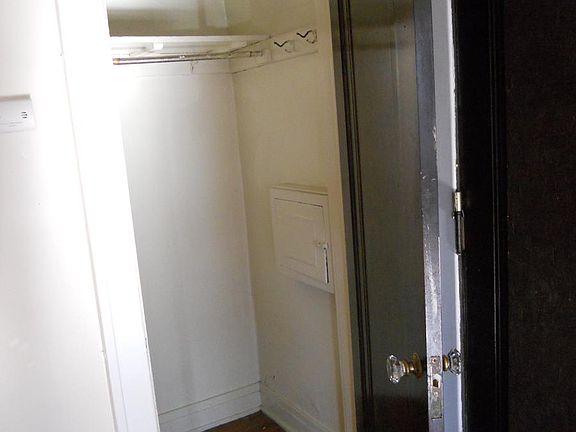 3rd image of 217 Elmwood Ave APT 11
