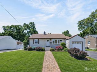 421 Melrose Ave, Middlesex, NJ 08846