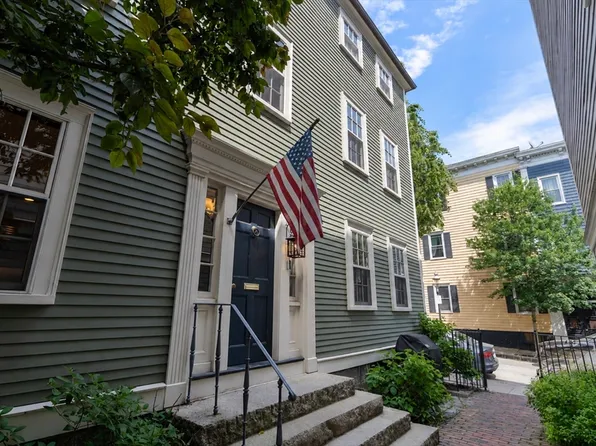 16 Cordis St, Charlestown, MA 02129