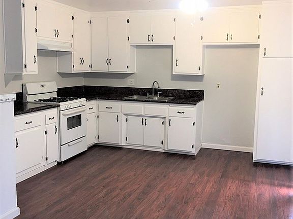 2nd image of 9707 Cedar St APT 11
