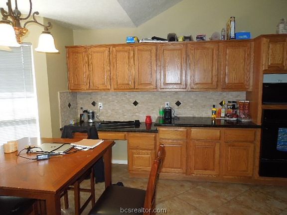 4th image of 1706 Laura Ln #Cs