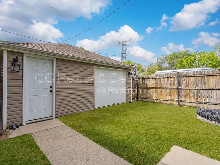 5619 W Irving Park Rd — Photo 19