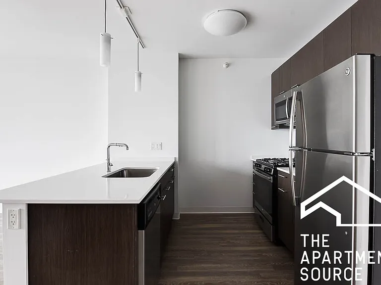637 Wells 1bed 1bath — Photo 7