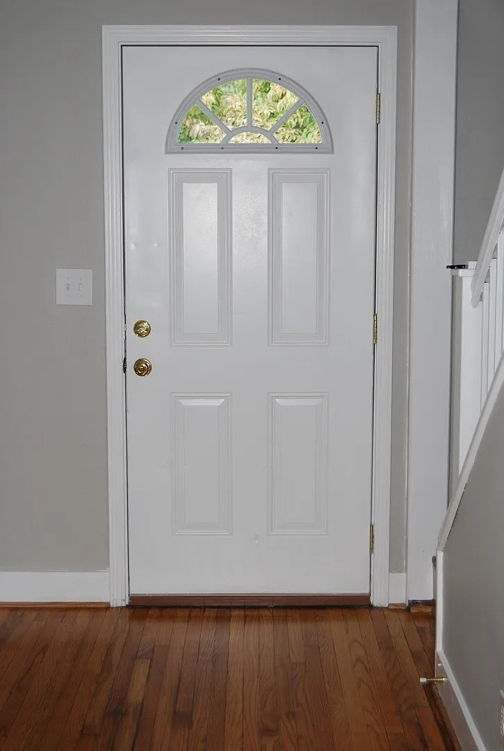 Four Bedroom / 1.5 Bath Home in Parkway Village (Near U of L) — Photo 3