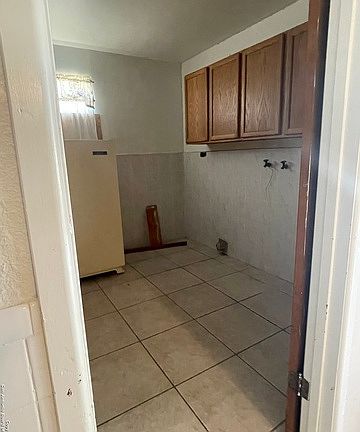 4th image of 544 Scott St