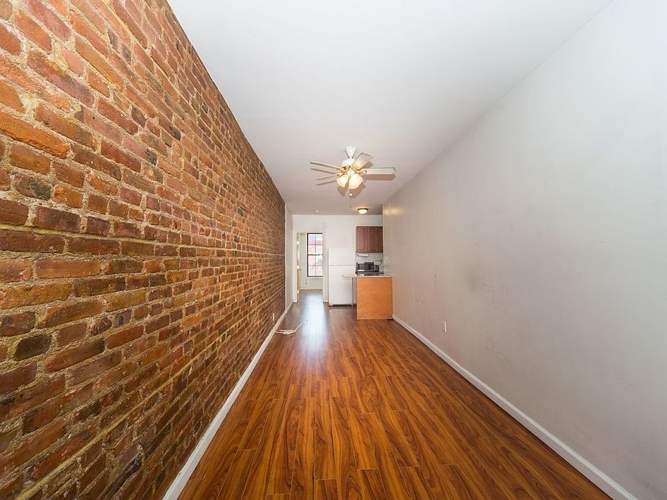 1st image of 144 Wythe Ave APT 2R