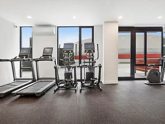 Rented by Oxford Property Group | media 8