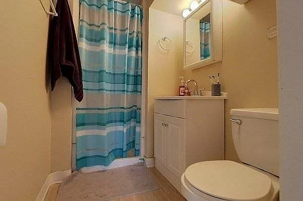 331 Spruce St #B — Photo 8