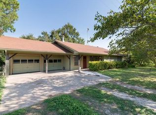 2499 Fm 1704, Elgin, TX 78621