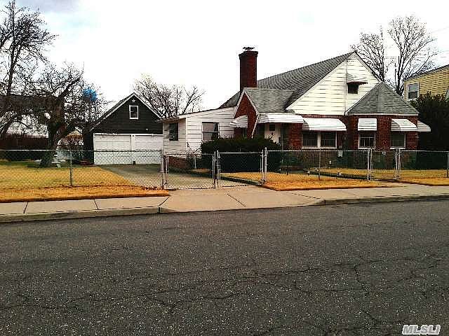 1st image of 329 Evans Ave