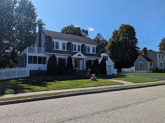 2nd image of 209 River St