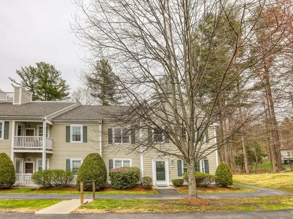 303 Brookside Dr Unit 303, Andover, MA 01810