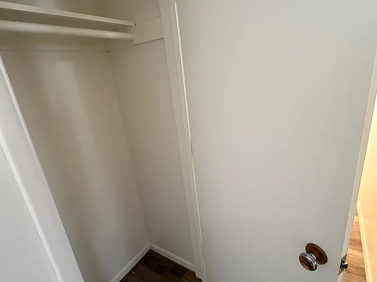 Fleetwood Apartments — Photo 8