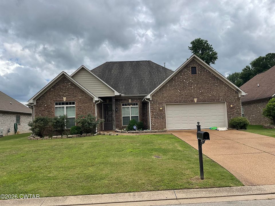 1st image of 36 Fall Creek Dr