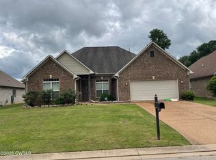 36 Fall Creek Dr, Jackson, TN 38305