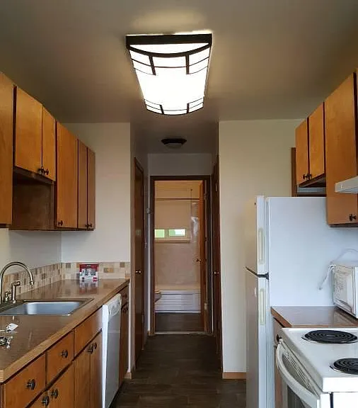 Tracy Ann Apartments — Photo 12