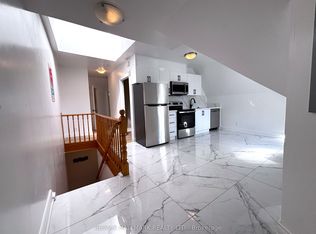 61 Cecil St #3, Toronto, ON M5T 1N5