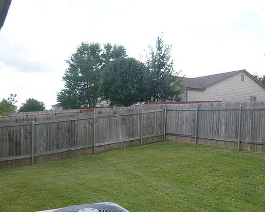 5th image of 205 Beech Dr