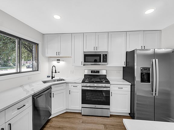 4th image of 2159 N Harlem Ave Rear 104