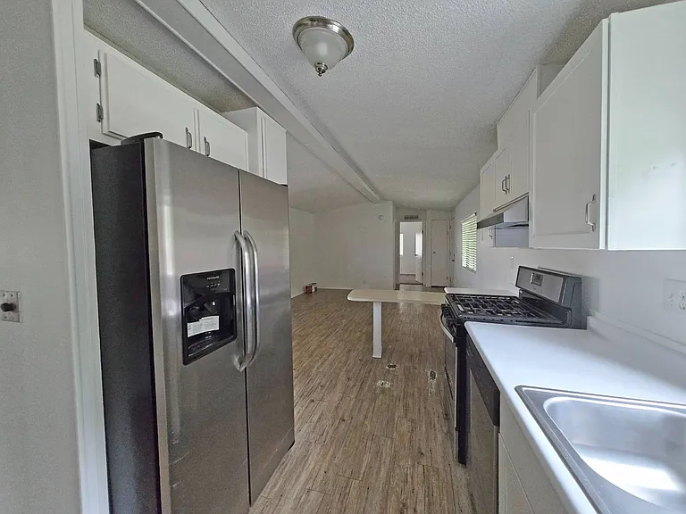 8633 E Brundage Ln #MH-2 — Photo 2