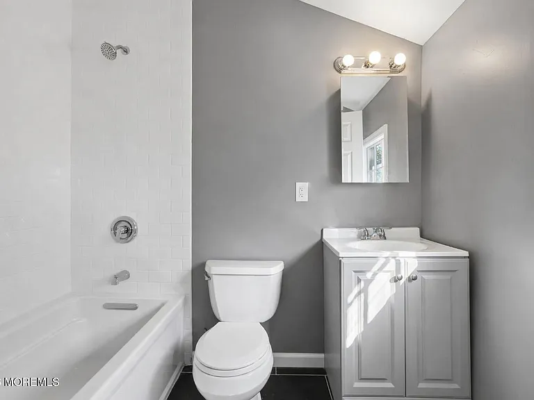 209 Hilltop Blvd — Photo 10