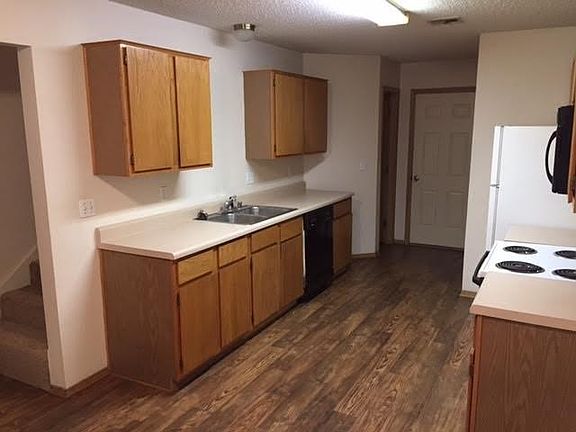 4th image of 520 Birmingham St SW