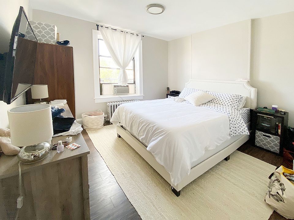 1st image of 24-03 41st Ave #14A