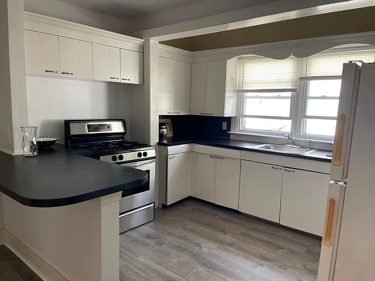 16 Mann Ave #1B — Photo 4