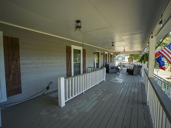 5th image of 105 Lintel Rd