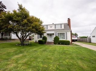 2904 Hilltop Dr, Parma, OH 44134