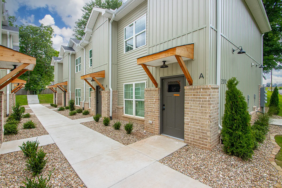 2 bed, 1053 sqft, $1,750 — Photo 1