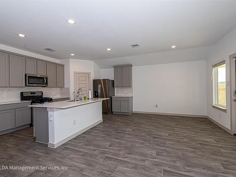 8038 Brahman Ln — Photo 8