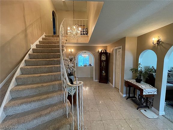 2nd image of 7947 Orianna St