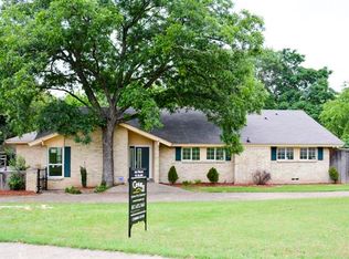 4752 Crownpoint Cir, Dallas, TX 75232