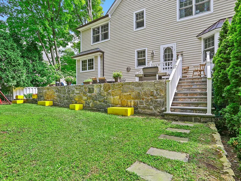 80 Brookside Dr — Photo 25