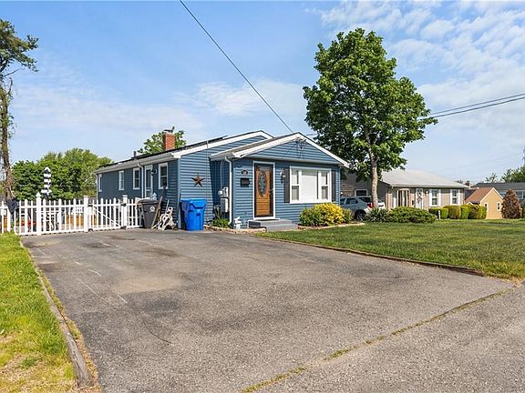 3rd image of 149 Grassmere Ave