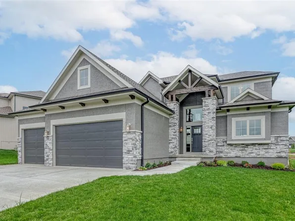 1022 Old Hickory Rd, Greenwood, MO 64034